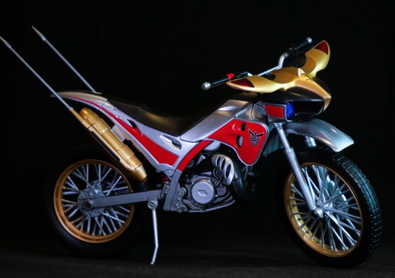 S.H.Figuarts 试验追踪摩托2000