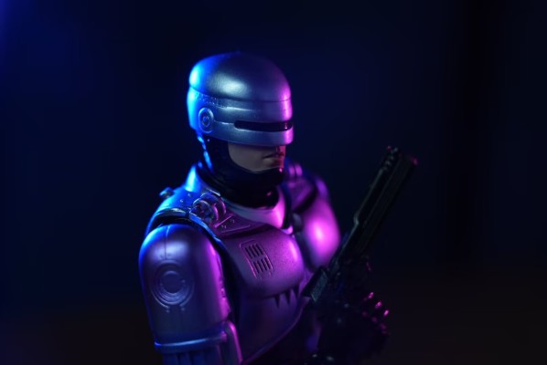 MAFEX 编号196 机械战警2 无盔墨菲