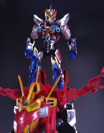 THE合体 古立特宇宙 古立特（宇宙形态）和 大煌翼炎龙（暂译）