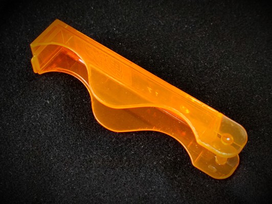 编号：08111 大黄蜂 擎天柱