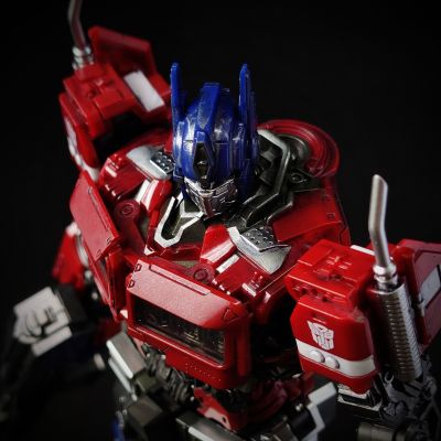 编号：08111 大黄蜂 擎天柱