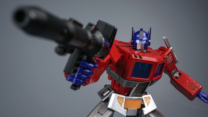 AMK Pro系列 变形金刚：G1 擎天柱