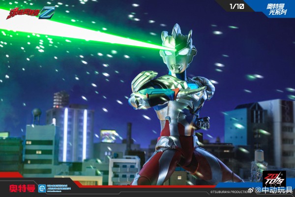 奥特曼光系列  泽塔奥特曼（阿尔法装甲）