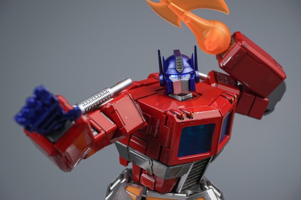 AMK Pro系列 变形金刚：G1 擎天柱