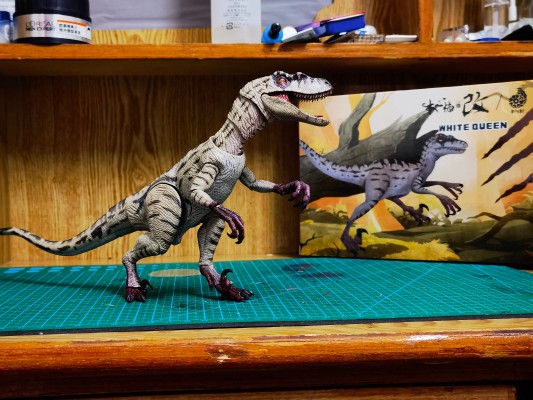 172862 “零集易动”系列 白皇后 超可动恐龙