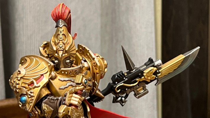 战锤40000 皇帝禁军 装备守护之矛的盾卫连长