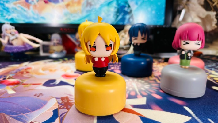 开摆系列 孤独摇滚！摇头摆件