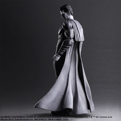 PLAY ARTS改  超人（黑白配色）可动人偶（资料待核实）