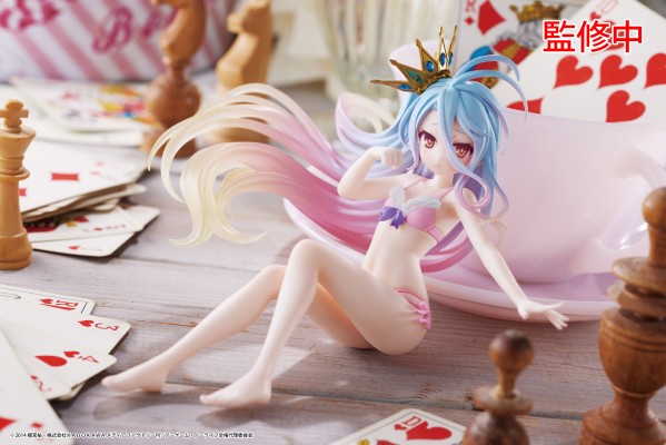 泳圈少女 游戏人生 白 新装版