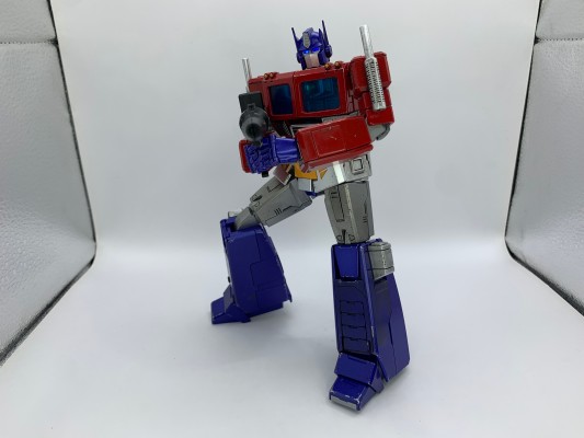 AMK Pro系列 变形金刚：G1 擎天柱