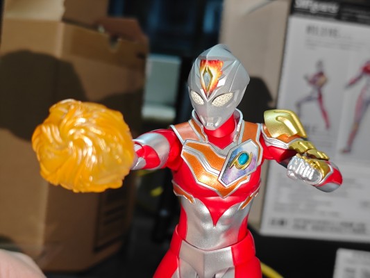 S.H.Figuarts  德凯奥特曼  强壮型