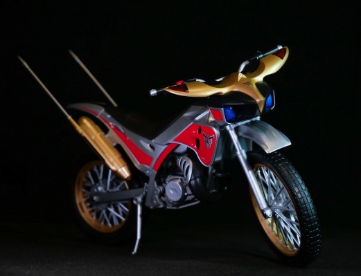 S.H.Figuarts 试验追踪摩托2000