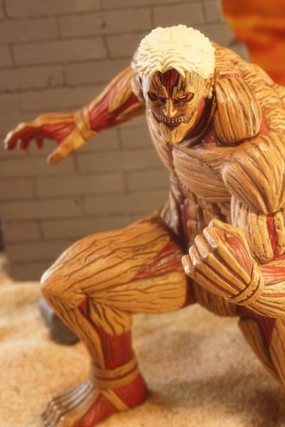 POP UP PARADE 进击的巨人 莱纳·布朗 铠之巨人形态