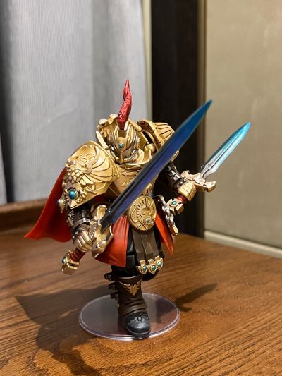 战锤40000 皇帝禁军 装备守护之矛的盾卫连长