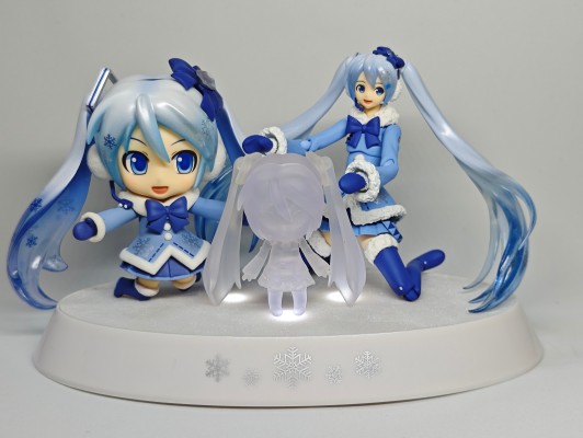 figma #EX-39 VOCALOID 初音未来 雪初音2012 毛绒绒外套Ver.