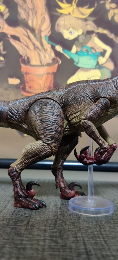 172961 “零集易动”系列 血骑士 超可动恐龙