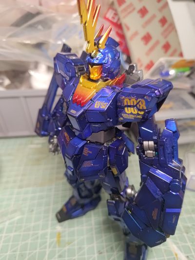 MG 1/100 机动战士高达UC  RX-0 独角兽高达2号机 报丧女妖 Titanium Finish