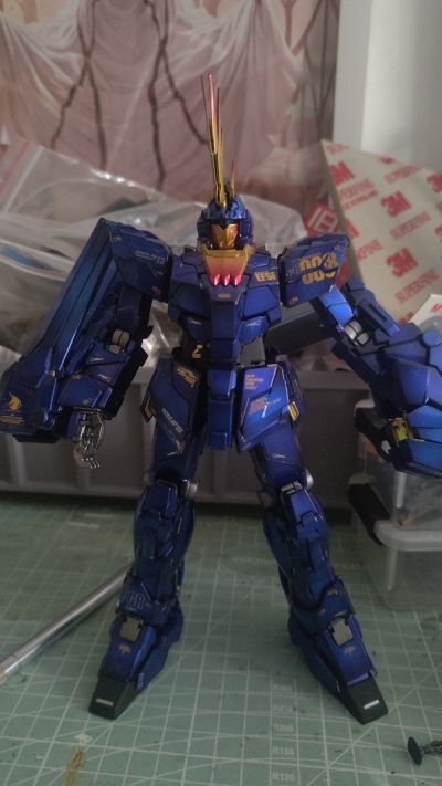 MG 1/100 机动战士高达UC  RX-0 独角兽高达2号机 报丧女妖 Titanium Finish