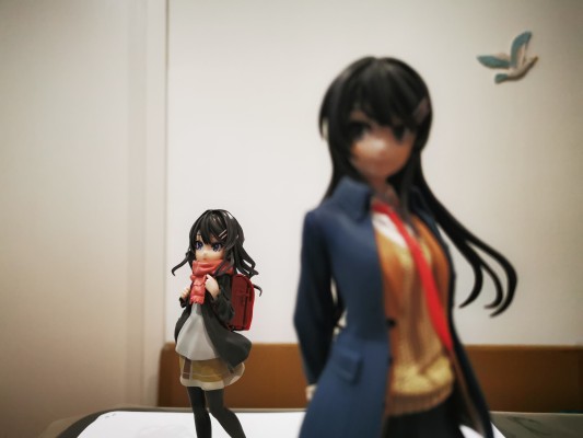 Luminasta  青春猪头少年不会梦到红书包女孩 红书包少女