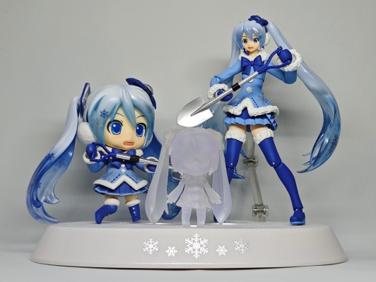 figma #EX-39 VOCALOID 初音未来 雪初音2012 毛绒绒外套Ver.
