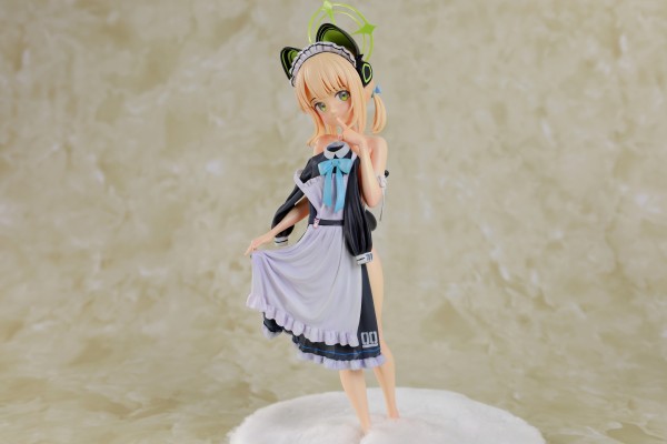 蔚蓝档案 女仆小绿