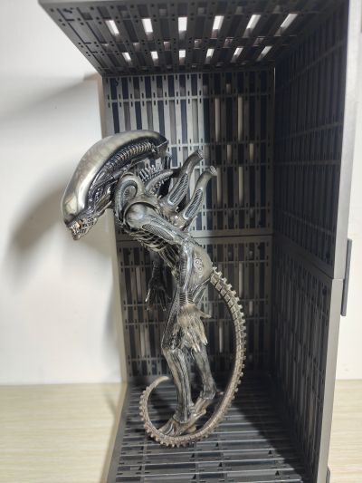 ARTFX+ 外星人 ビッグチャップ