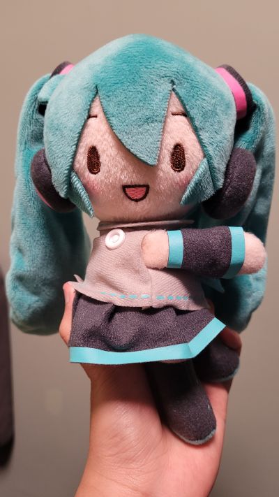 贴贴毛绒玩偶  初音未来