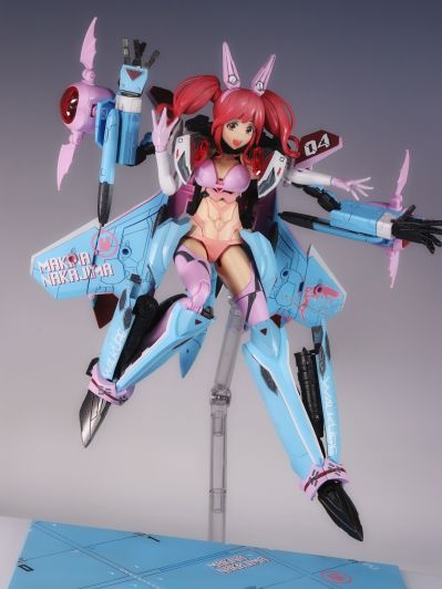 V.F.G. MC-13  超时空要塞DELTA VF-31A 卡伊洛斯 中岛玛基娜