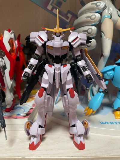 HG 机动战士高达 铁血的奥尔芬斯 乌尔德狩猎 端白星高达