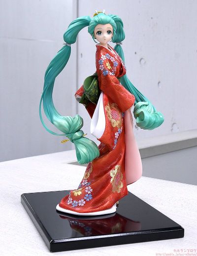 初音未来 回首美人图