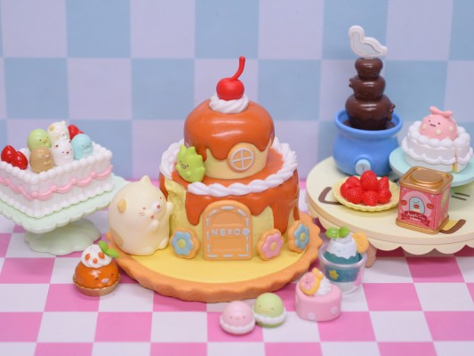 角落小伙伴 兴奋！糖果屋