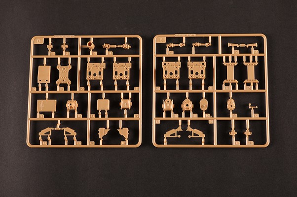 编号:63549 1/35 装甲车辆系列 LVSR MKR16牵引车