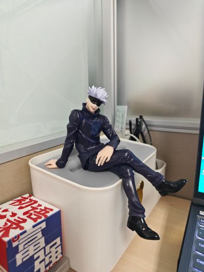 压泡面手办 咒术回战 五条悟