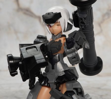 机甲少女 轰雷改（黑色）+ FGM148 标枪反坦克导弹