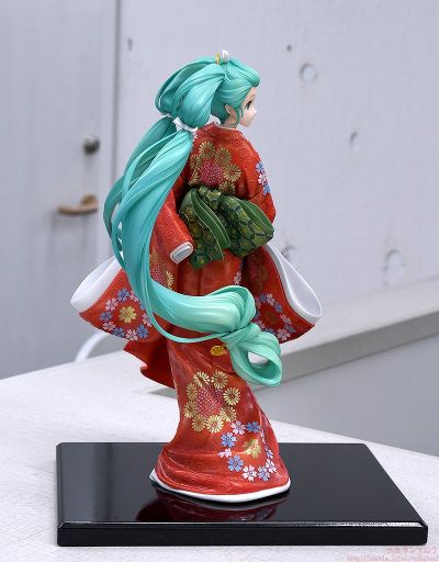 初音未来 回首美人图