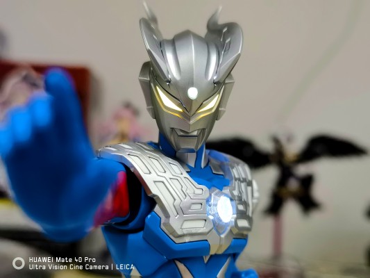 布鲁可超动积木人传奇版 终极赛罗