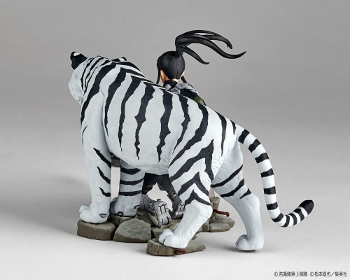 怪兽8号  亚白米娜