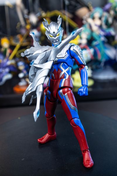 布鲁可超动积木人传奇版 终极赛罗