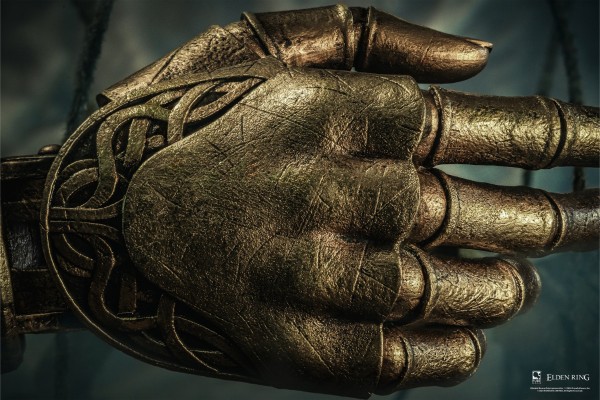 艾尔登法环 玛莲妮亚的臂甲仿制品