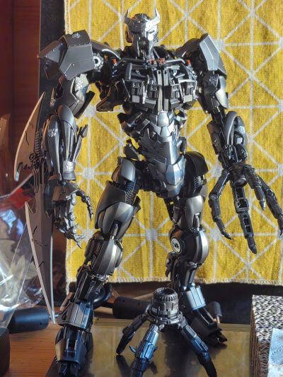 3Z0432 DLX 变形金刚：超能勇士崛起 擎天柱