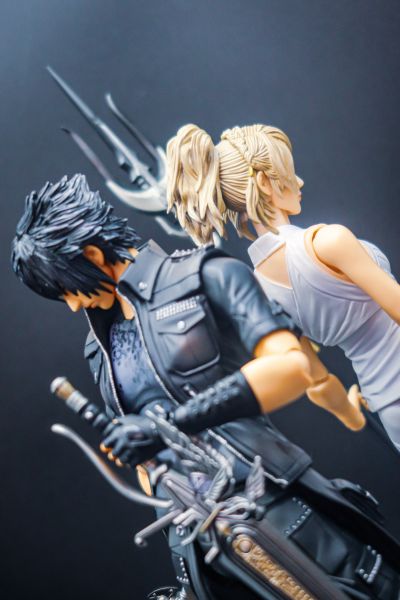 PlayArts改 最终幻想XV 露娜弗蕾娜·诺克斯·芙尔雷