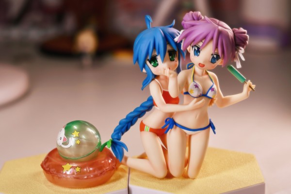 BEACH QUEENS 幸运星 泉此方