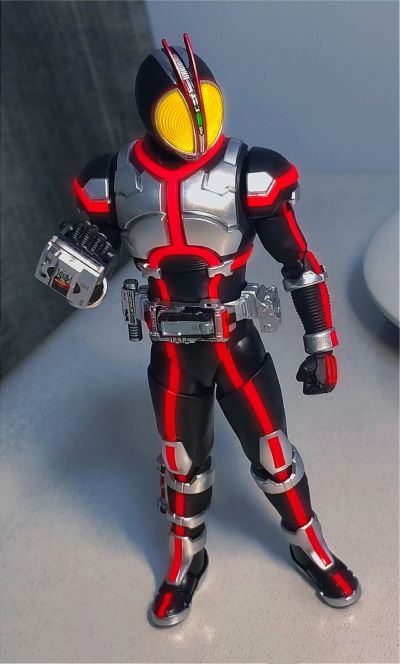 S.H.Figuarts 假面骑士555 机动摩托人