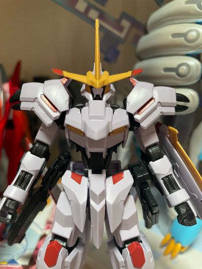 HG 机动战士高达 铁血的奥尔芬斯 乌尔德狩猎 端白星高达