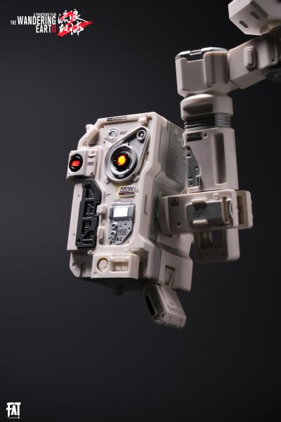 万能匣系列 流浪地球2 550C 与 550W