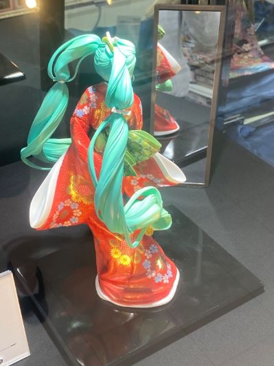 初音未来 回首美人图