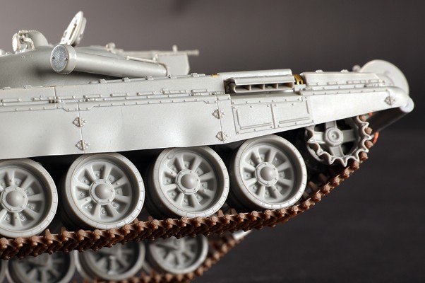 编号:09604 1/35 装甲车辆系列 T-72M1主战坦克