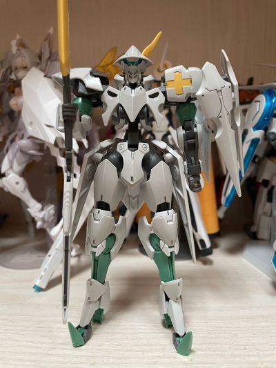 HG 机动战士高达 铁血的奥尔芬斯 月钢 奥特琳德