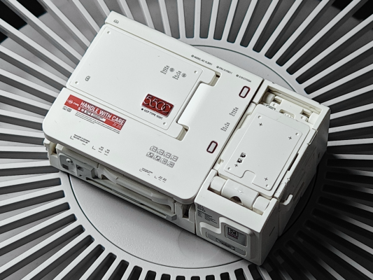 万能匣系列 流浪地球2 550C 与 550W