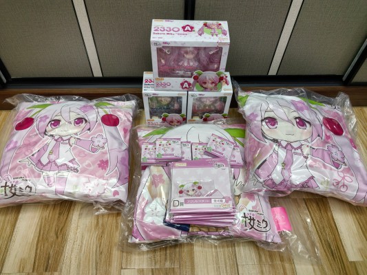 良笑赏 樱花未来2024 终极大奖 粘土人#2331-b 樱花未来（水手服 异色版）